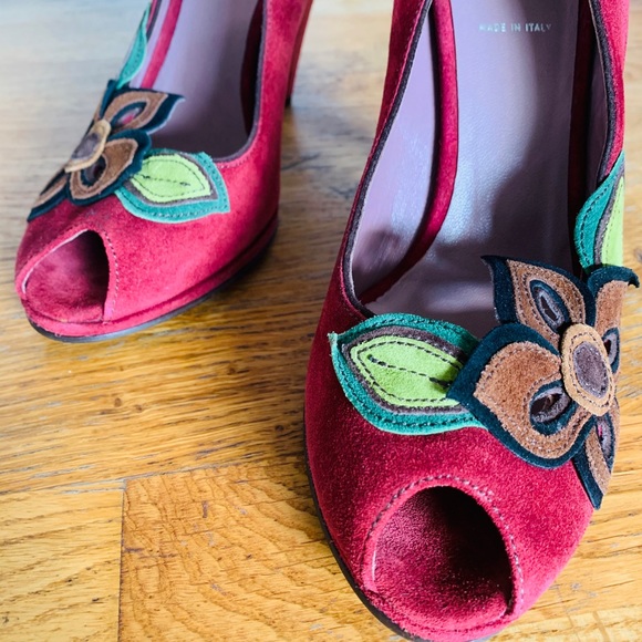 👀 Authentic Miu Miu Peep Toe Pumps 👠 - Picture 5 of 10